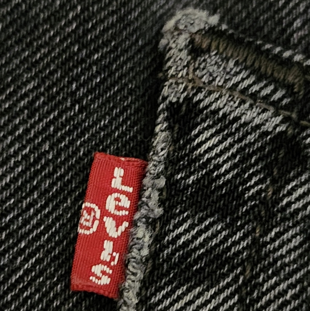 Vintage x 2000s “made in Mexico” 501 Levis Red Tab Black Jean